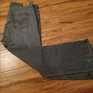 Women’s Levi’s 515